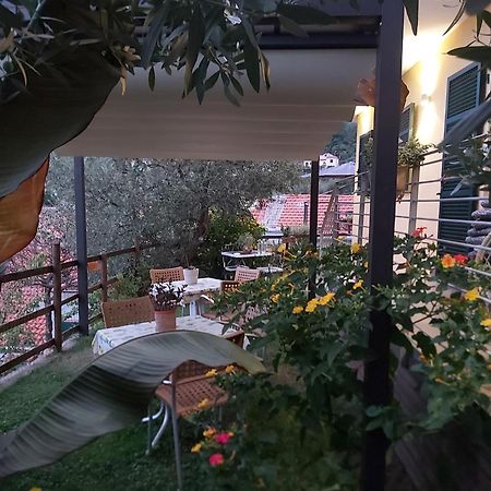 Il Rosale A Celle Ligure Bed & Breakfast Exterior photo