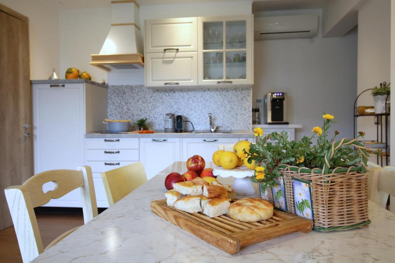 Il Rosale A Celle Ligure Bed & Breakfast Exterior photo